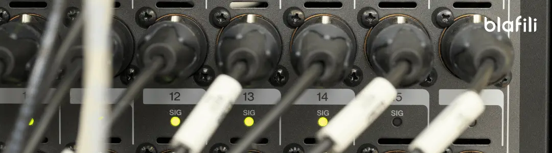 How Bluetooth XLR Solves Your Stage Cable Chaos 2